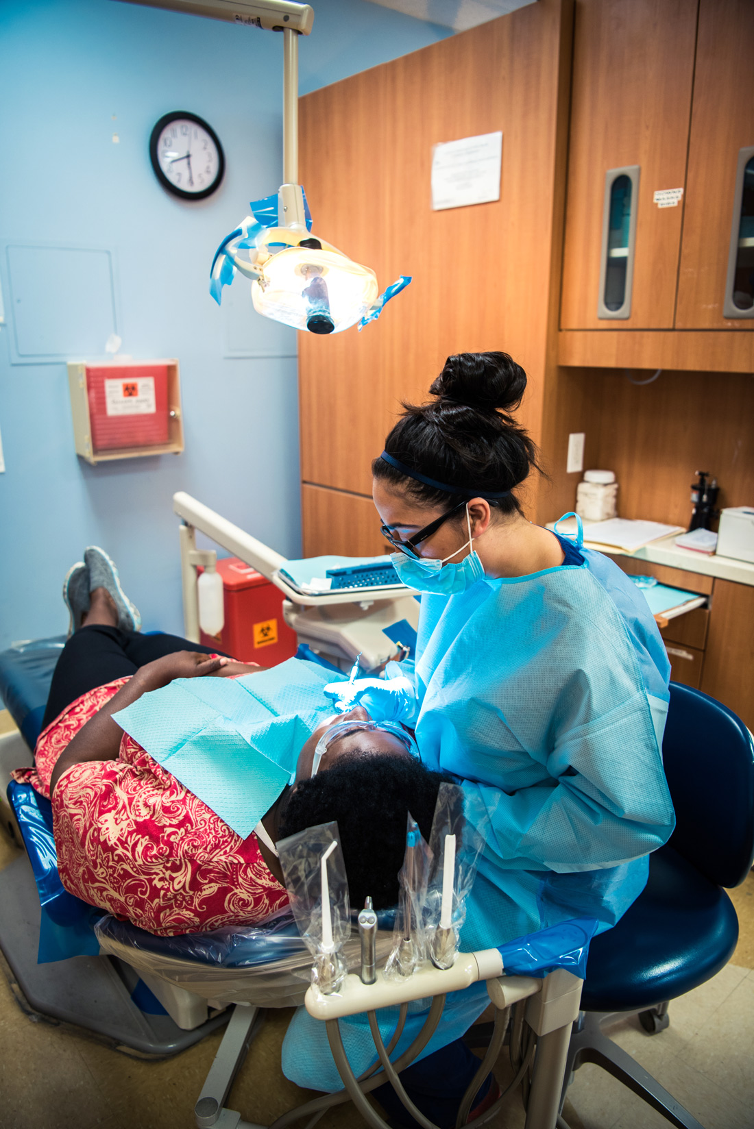 The dental clinic at the Union Rescue Mission offers treatment to Los Angeles’ homeless population living on Skid Row. | Left: Nate Jensen / Right: Hannah Benet